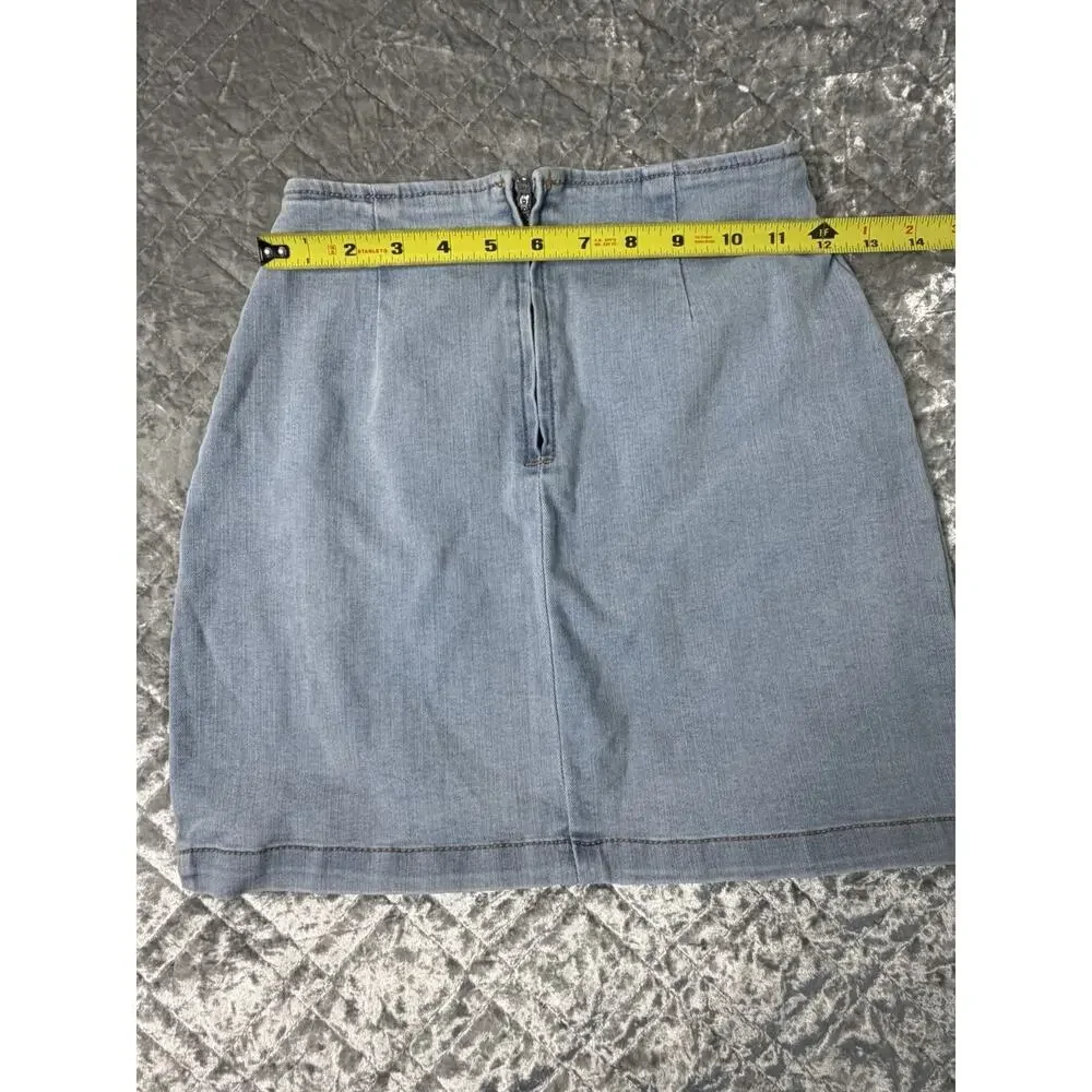 Wild Fable Denim Mini‎ Skirt Women’s Size 00 Light Wash Back Zip